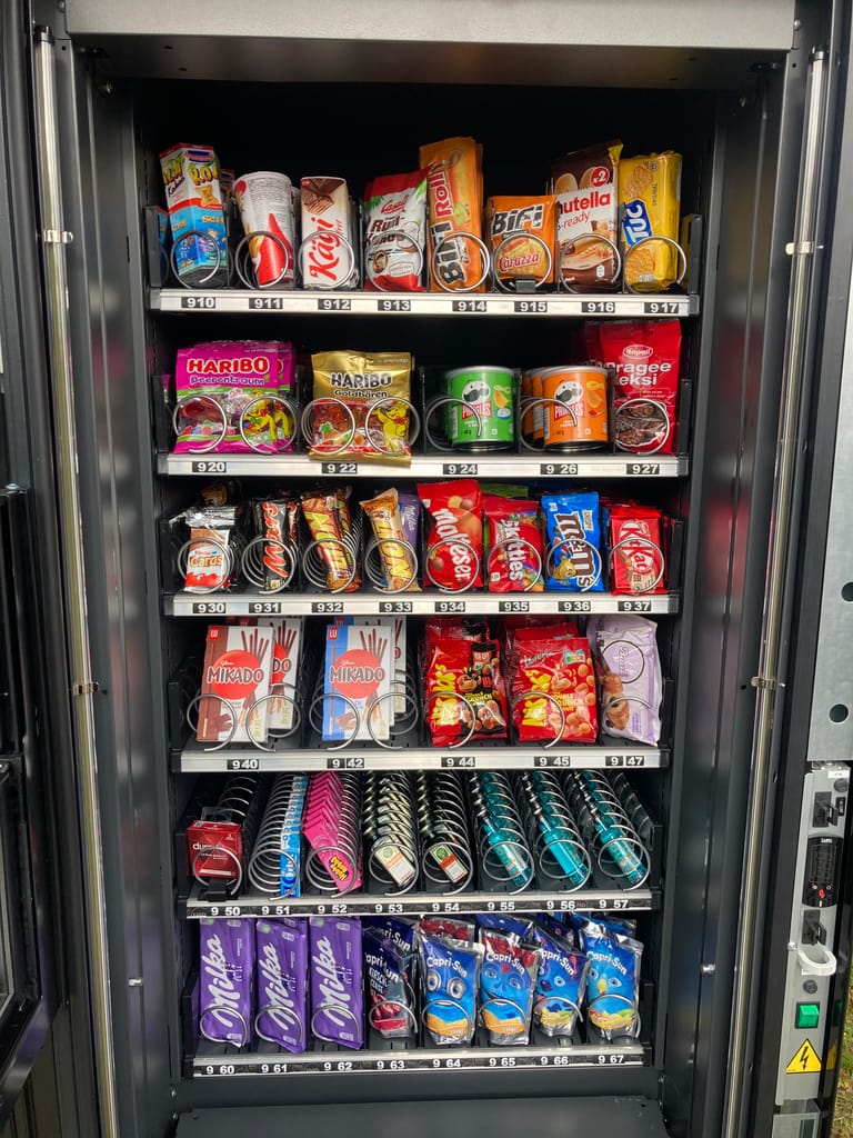 Snackbestückung bei Tankstellenautomat
